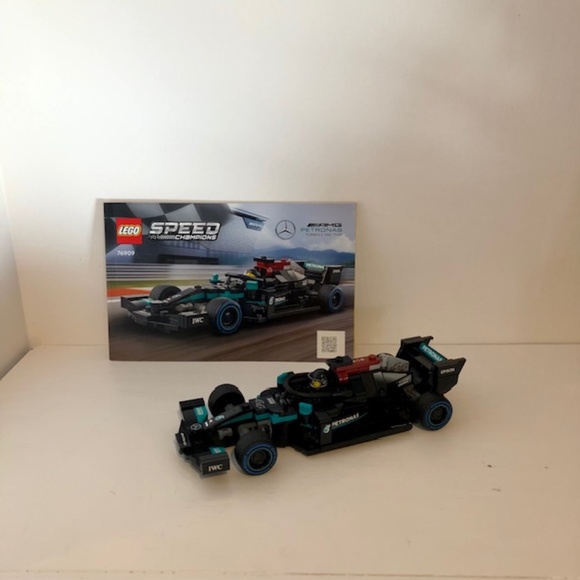 Lego Speed Mercedes-AMG F1 W12 E Performance & Mercedes-AMG Project One Full Set - Picture 4 of 6
